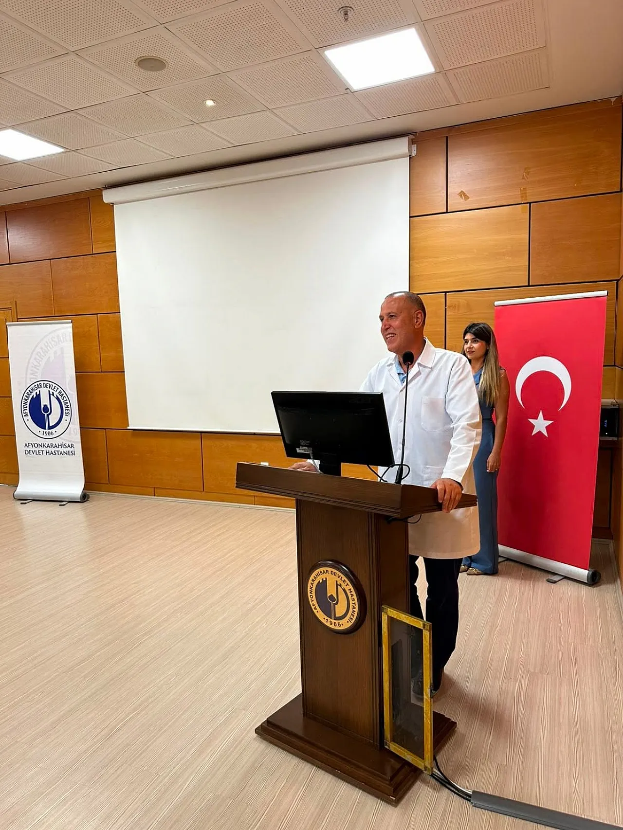Afyon Devlet Hastanesi'nin 30 Yıllık Emektarlarına Vefa