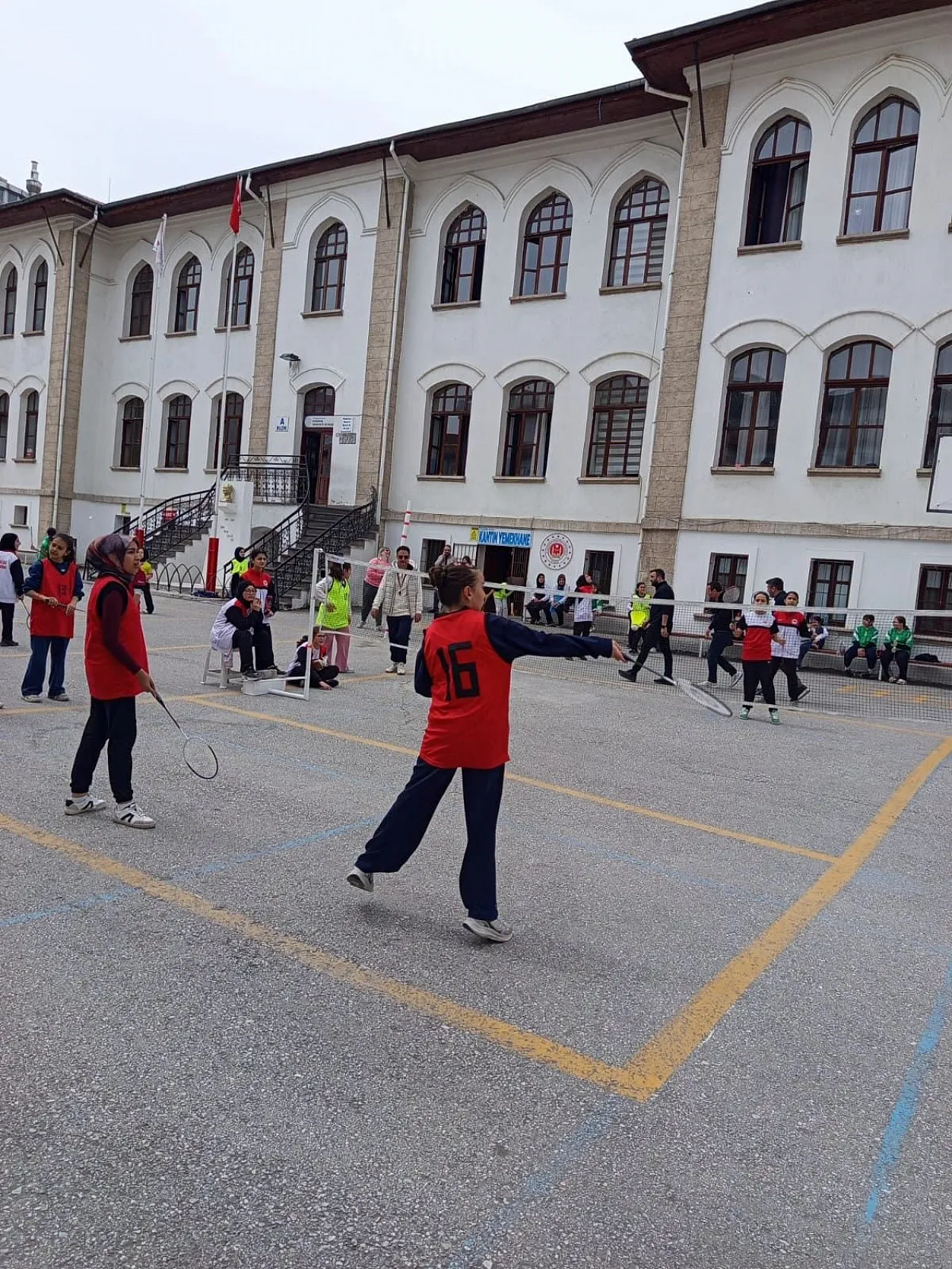 Potada, Kortta ve Sahada İmam Hatip Rüzgarı Esti