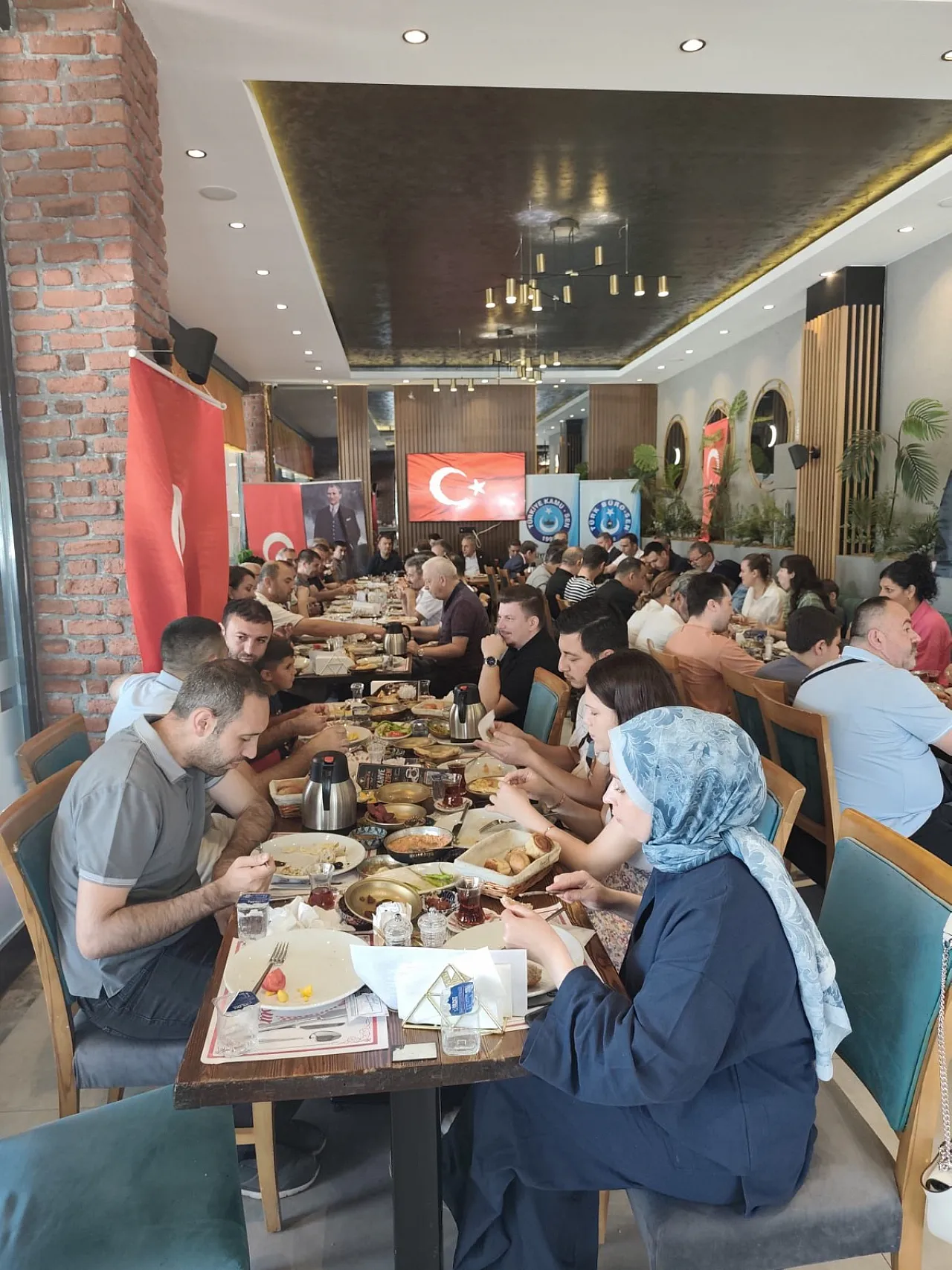 '4 Milyon Memur Ve Kamu Görevlisinin Talepleri Görmezden Gelindi'