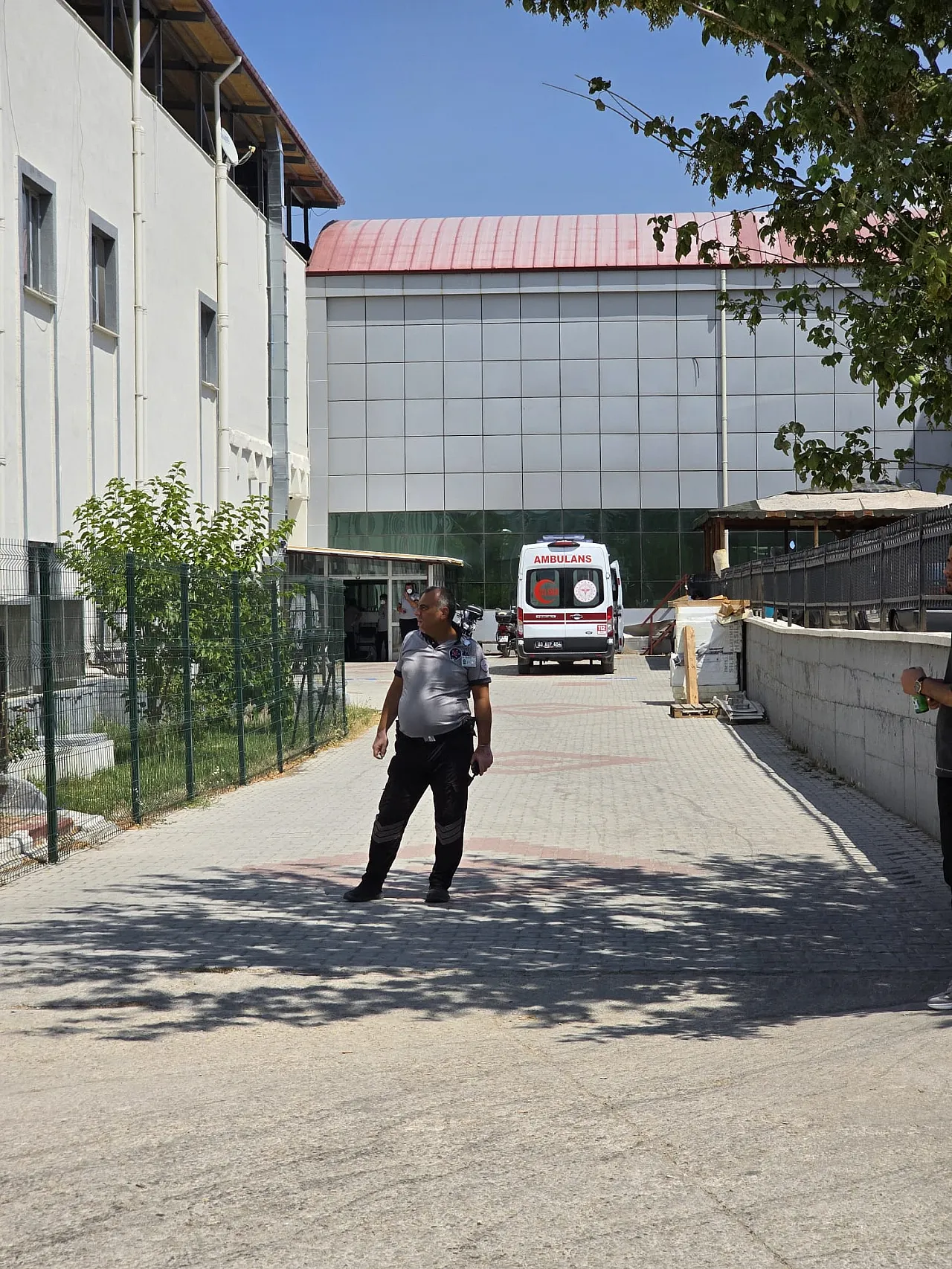 Afyonkarahisar'da Büyük Zehirlenme Olayı. 40 Kişi Zehirlendi. Hastane'de Alarm