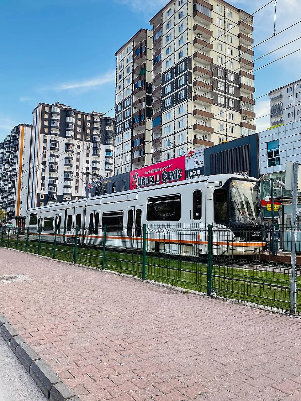 Gaziantep'te Yeni Tramvayların Rengini Vatandaşlar Belirleyecek