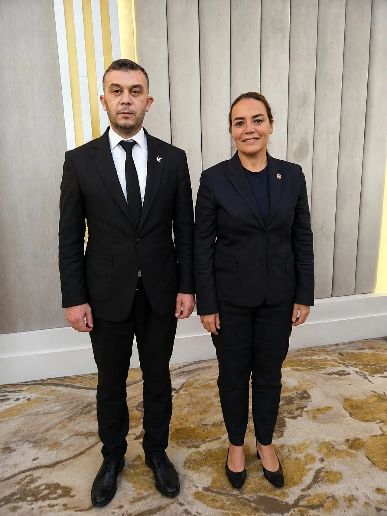 İki Parti Başkanı'ndan Türkeş Pozu