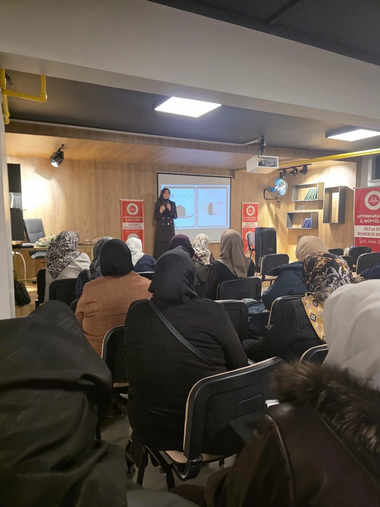 Afyon'da Umre Seminerleri Sürüyor