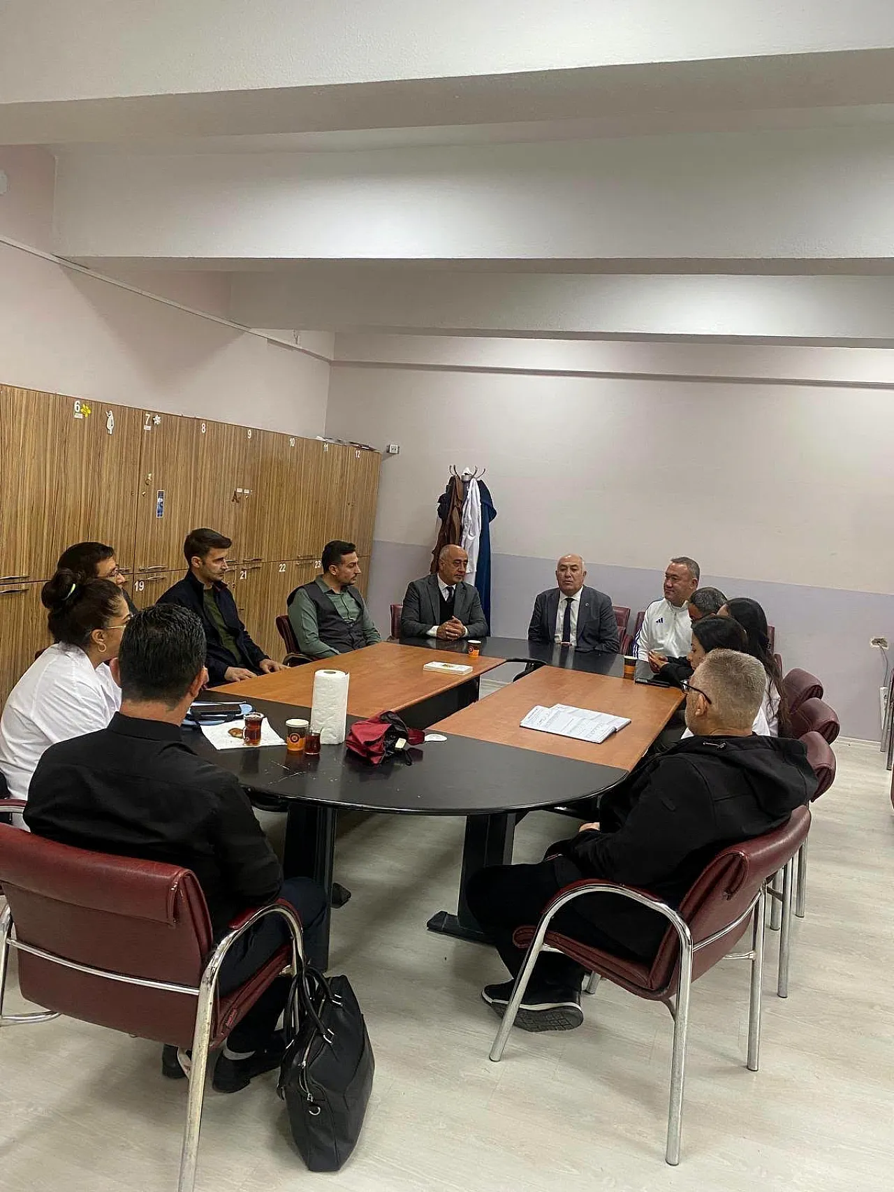 Emeksiz Okul Ziyaretlerini Sürdürüyor
