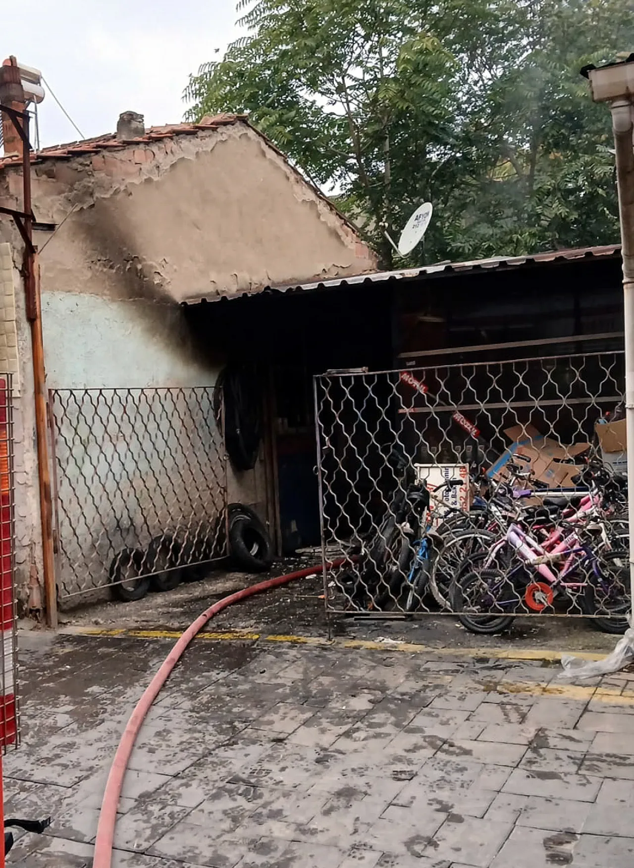 Gazlıgöl Caddesi'nde Yangın Paniği