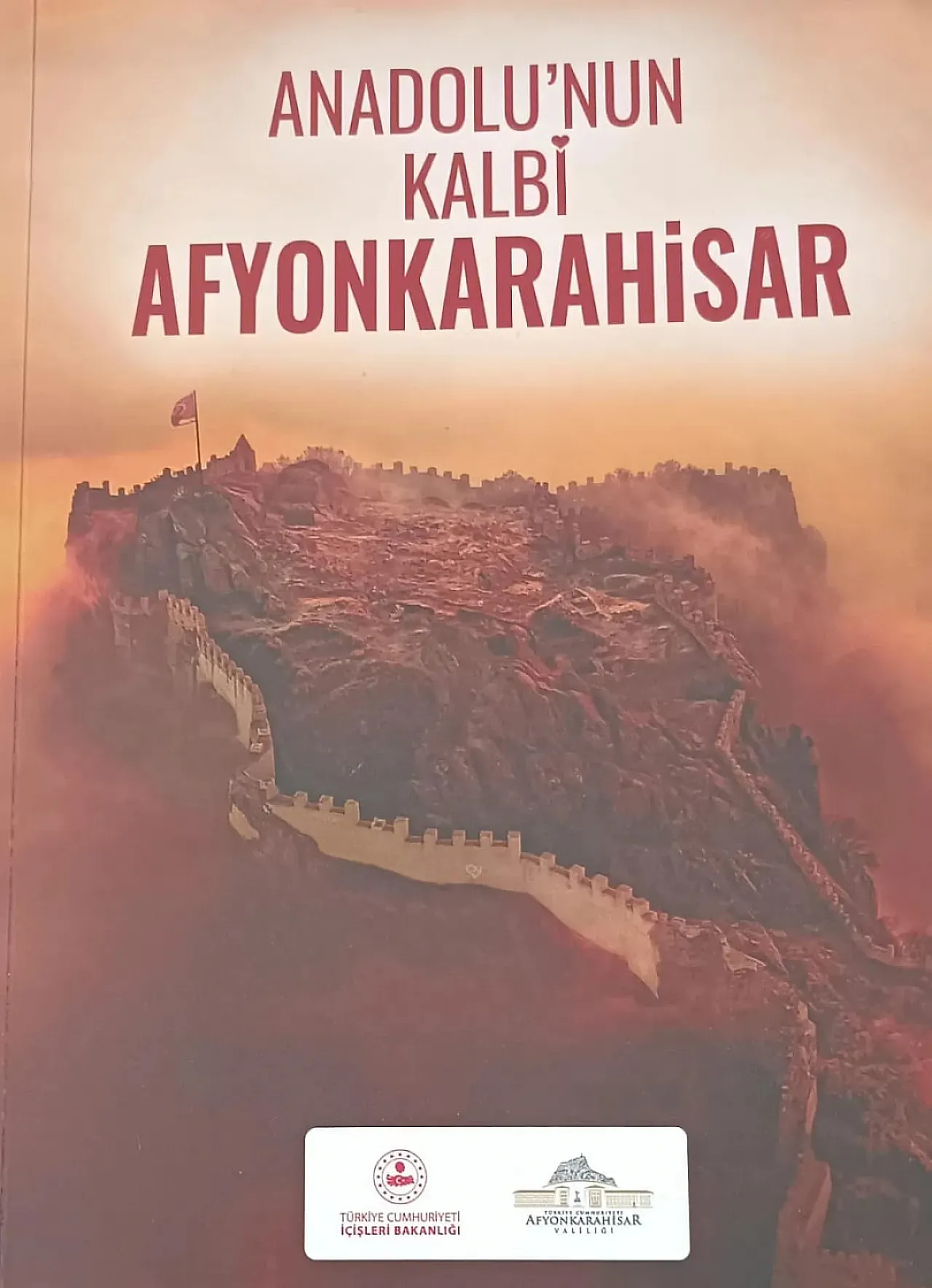 Anadolu'nun Kalbi Afyonkarahisar Kitabının Editörüne Ödül