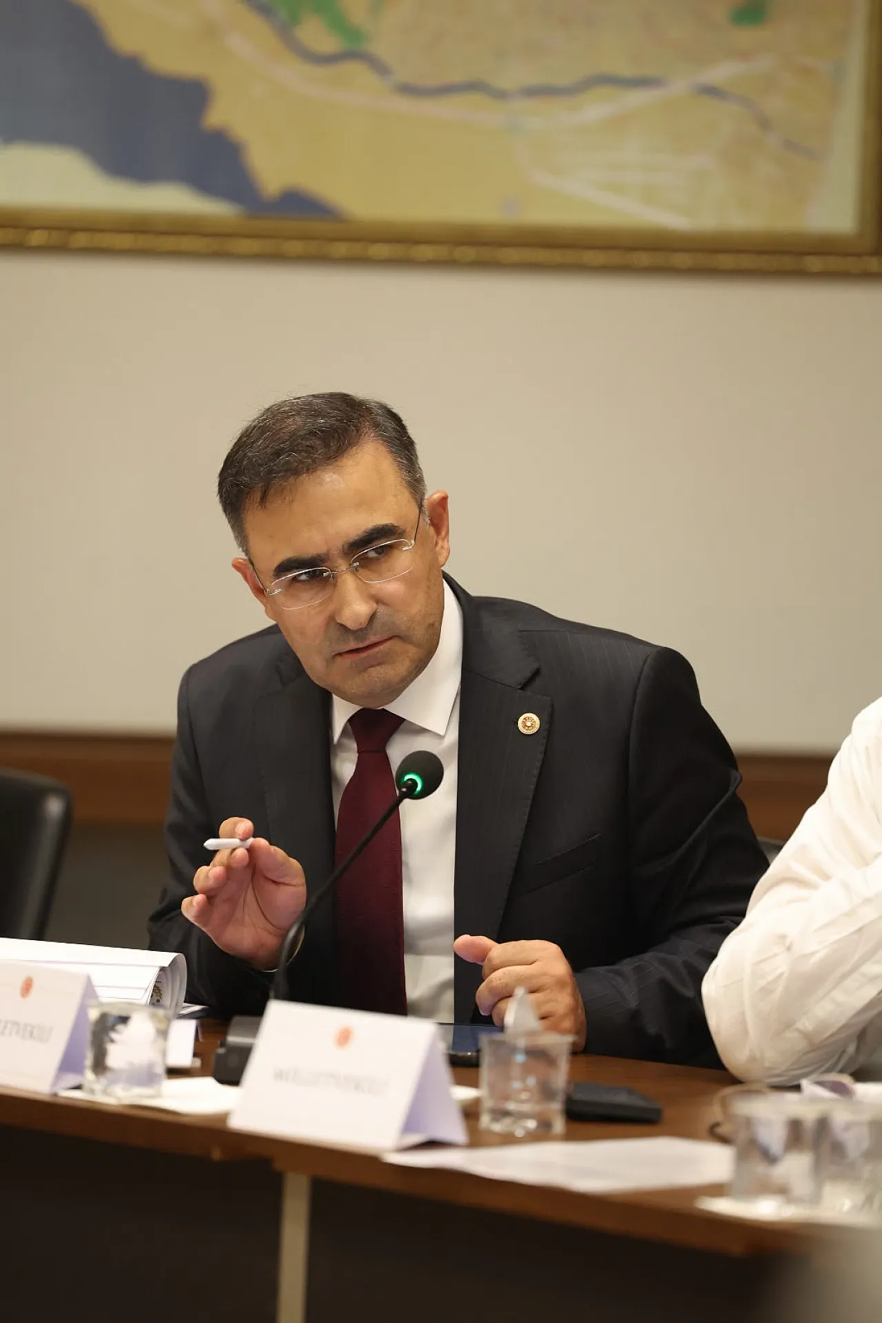 Milletvekili Arslan, Okullardaki Olayları İncelemek İçin Sahada