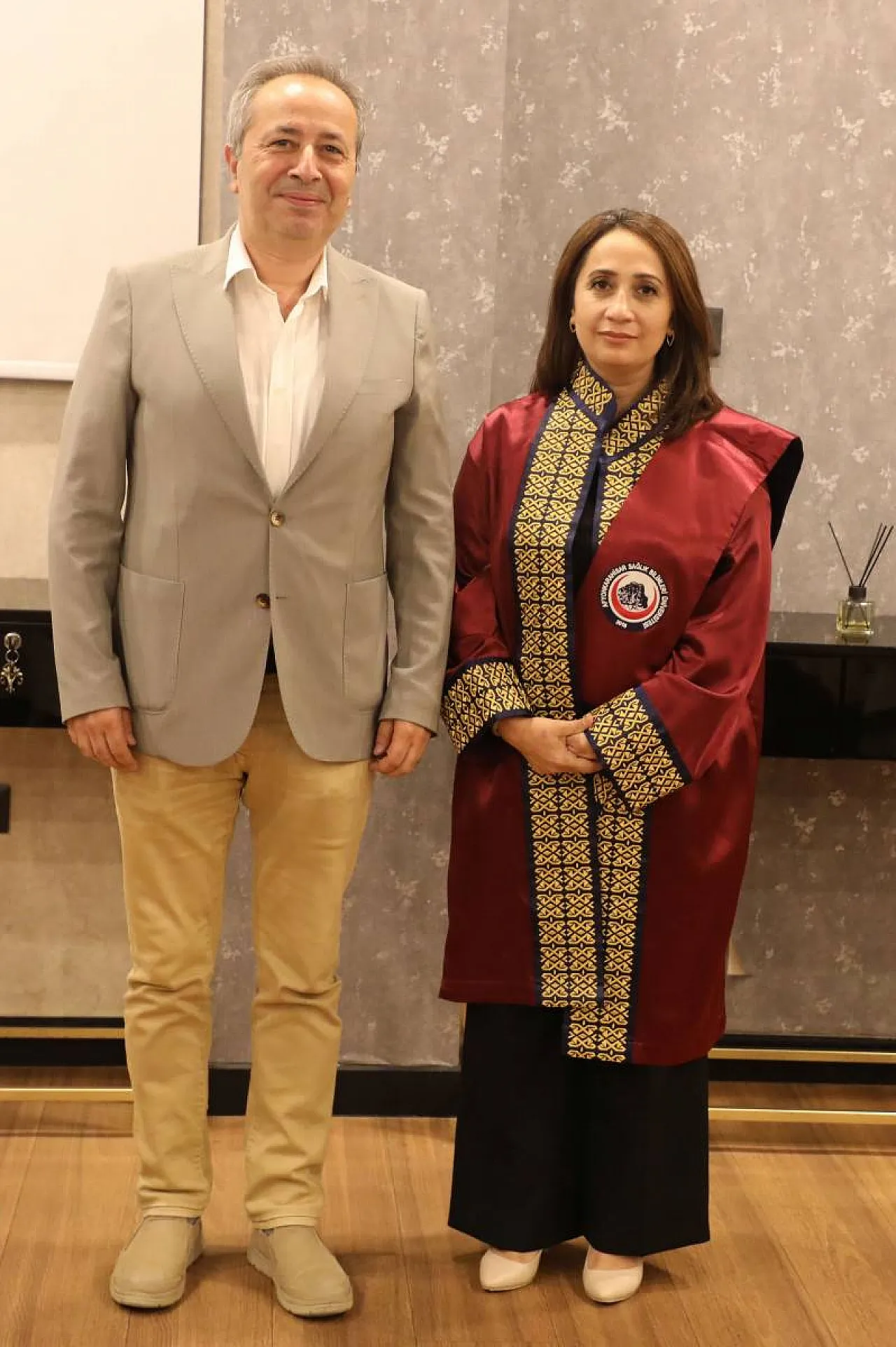 AFSÜ'de Yeni Kadrolara Atanan 11 Akademisyen Cübbe Giydi