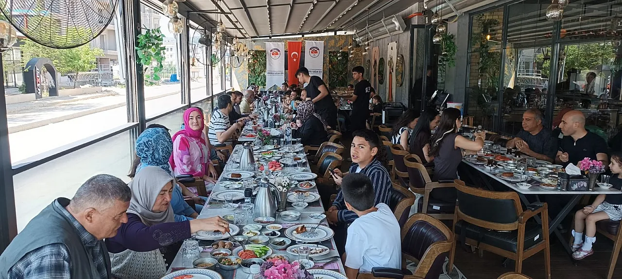 Afyon'da Anadolu Sağlık-Sen'den Yüzde 100 Başarı