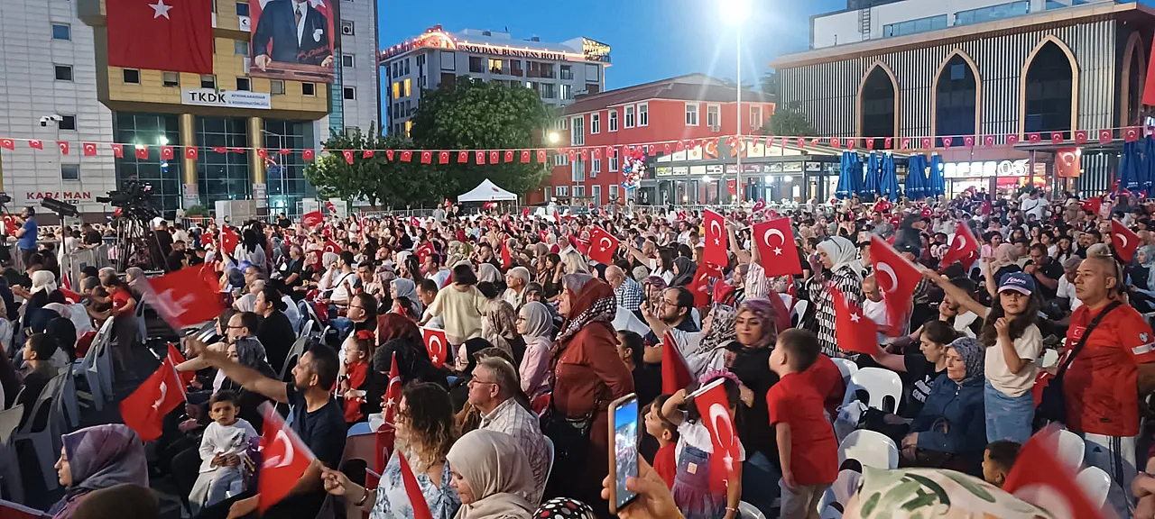 'Bu Ülkenin Yegane Sahibi Aziz Milletimizdir'