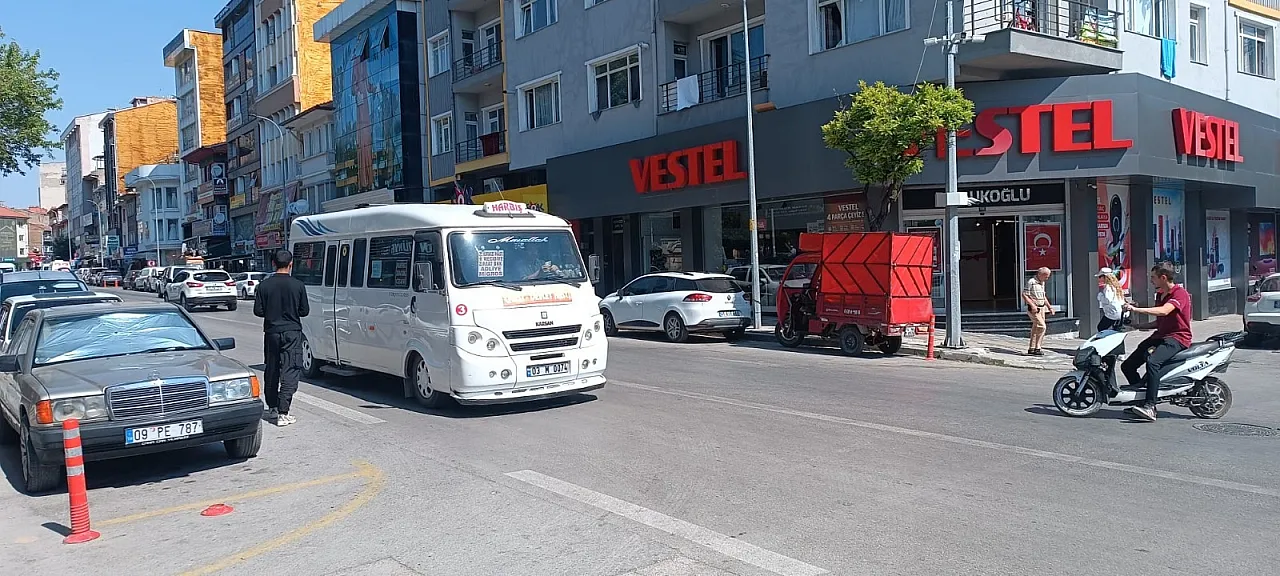 Afyon'da Dolmuş Ücretlerine Yüzde 40 Zam Talebi