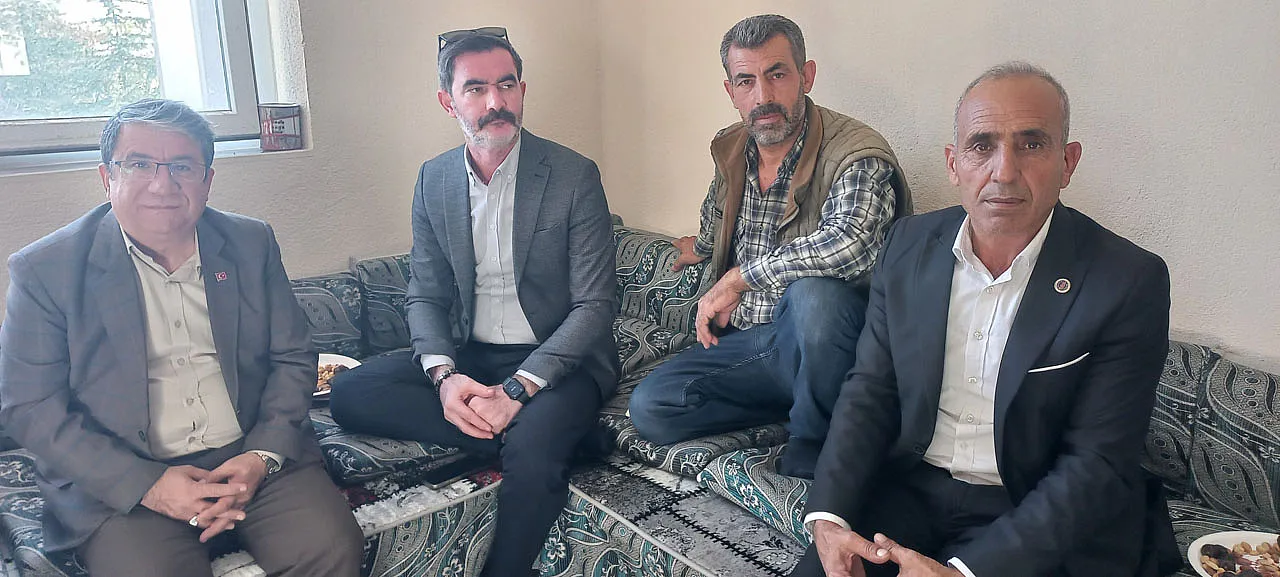 MHP Merkez İlçe Tam Kadro Sahada