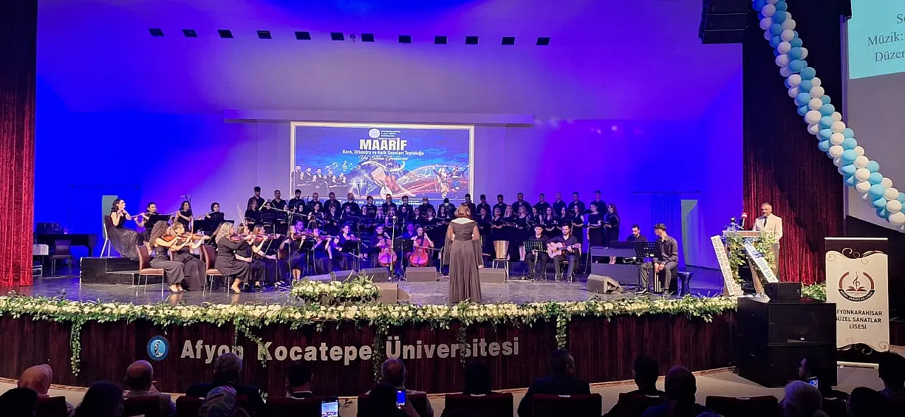 Afyonkarahisar'da Maarif Koro Ve Halk Dansları Topluluğu Rüzgârı Esti