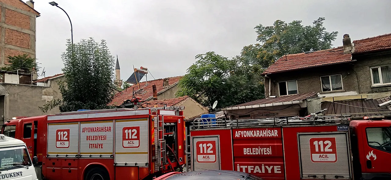 Gazlıgöl Caddesi'nde Yangın Paniği