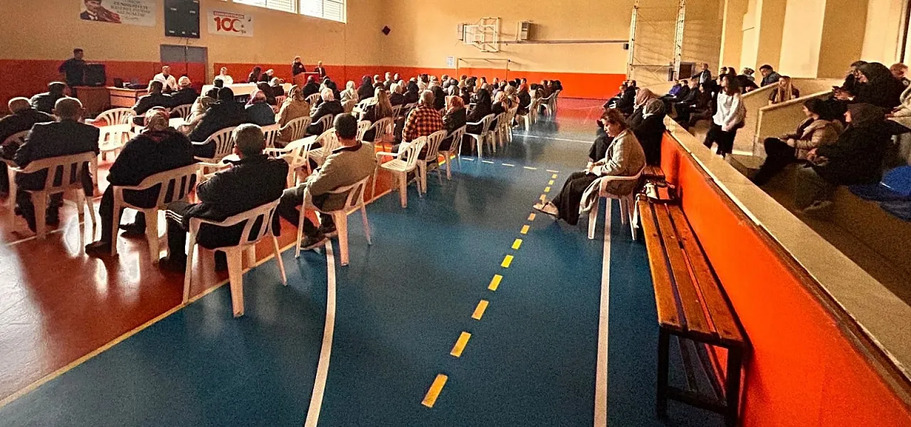 Cumhuriyet Anadolu Lisesi'nde NarkoAnne Faaliyeti: NARVAS ve UYUMA Projeleri Anlatıldı