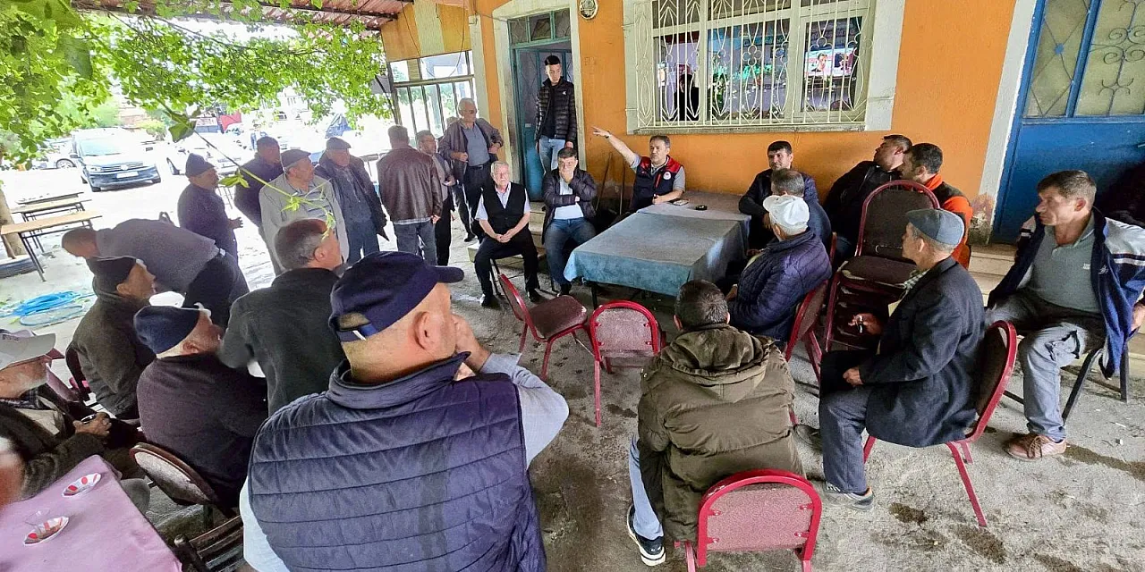 Afyonkarahisar'da Dolu Ve Selden Etkilenen Tarım Arazileri İnceleniyor