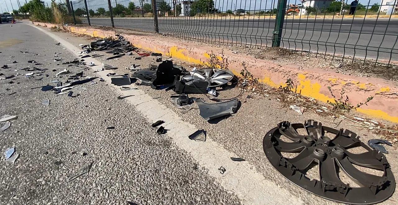 Ambulansa Yol Vermek İsterken Zincirleme Facia!