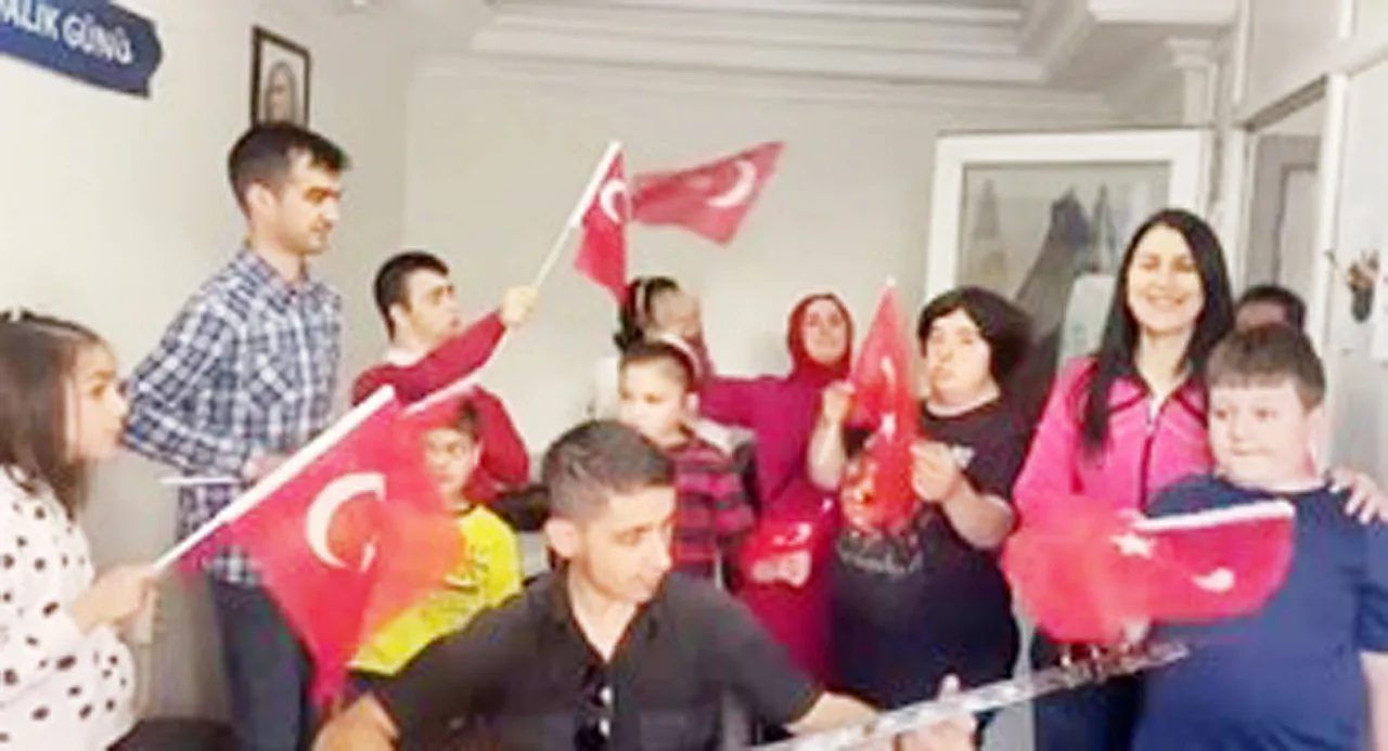 Afyonkarahisar Otistik Çocuklar Sosyal Yardımlaşma Ve Dayanışma Derneği