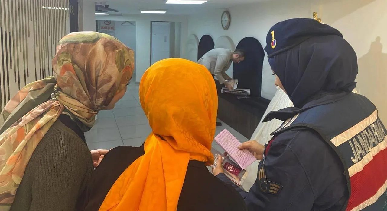 Afyon Harekete Geçti! Jandarma Sokakta