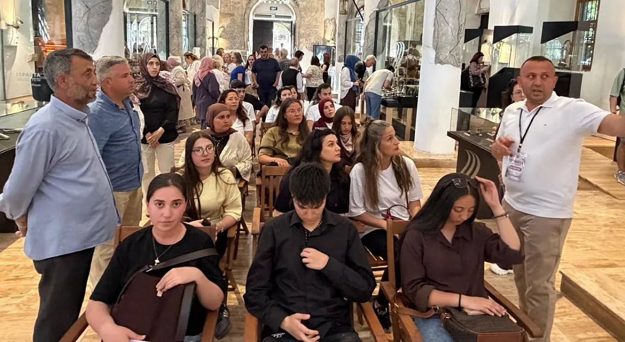 AFSÜ Heyeti Isparta Gül Festivali Teknik Gezisine Katıldı