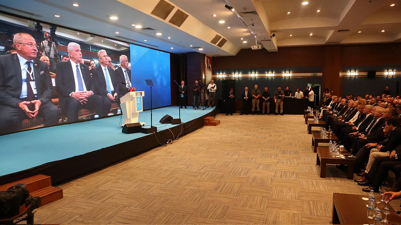 'Milletvekili Olgun'un Öncülüğündeki Hukuk Çalıştay'ı Türkiye'yi İlgilendiriyor'