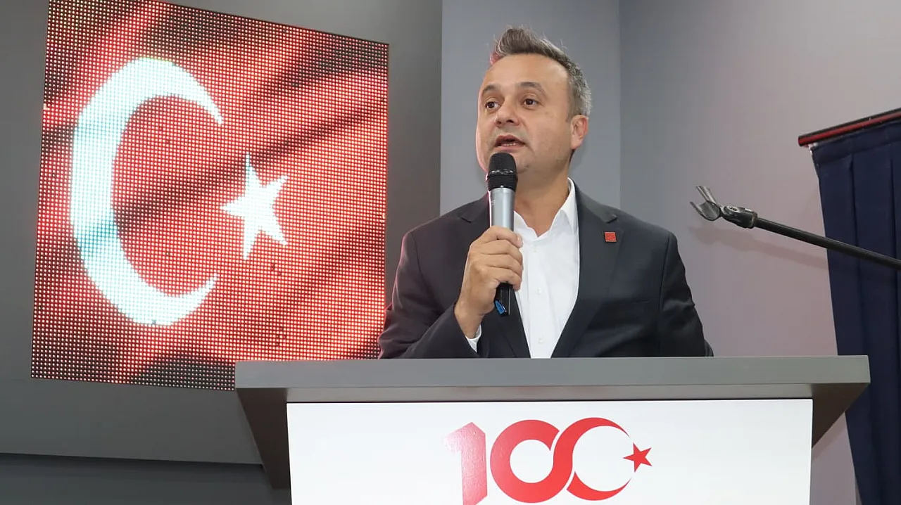 CHP'de Köksal'la Karşı Karşıya Gelmişti! Adaylığını Açıklayacak