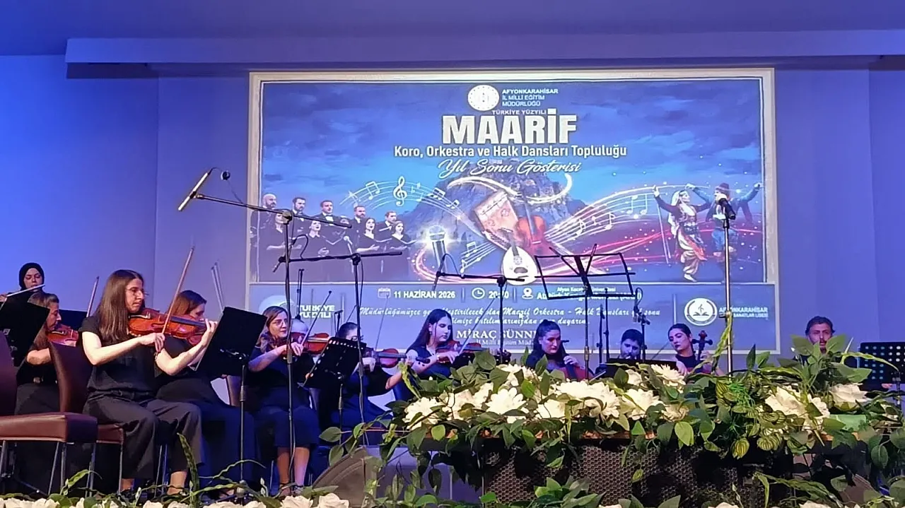 Afyonkarahisar'da Maarif Koro Ve Halk Dansları Topluluğu Rüzgârı Esti