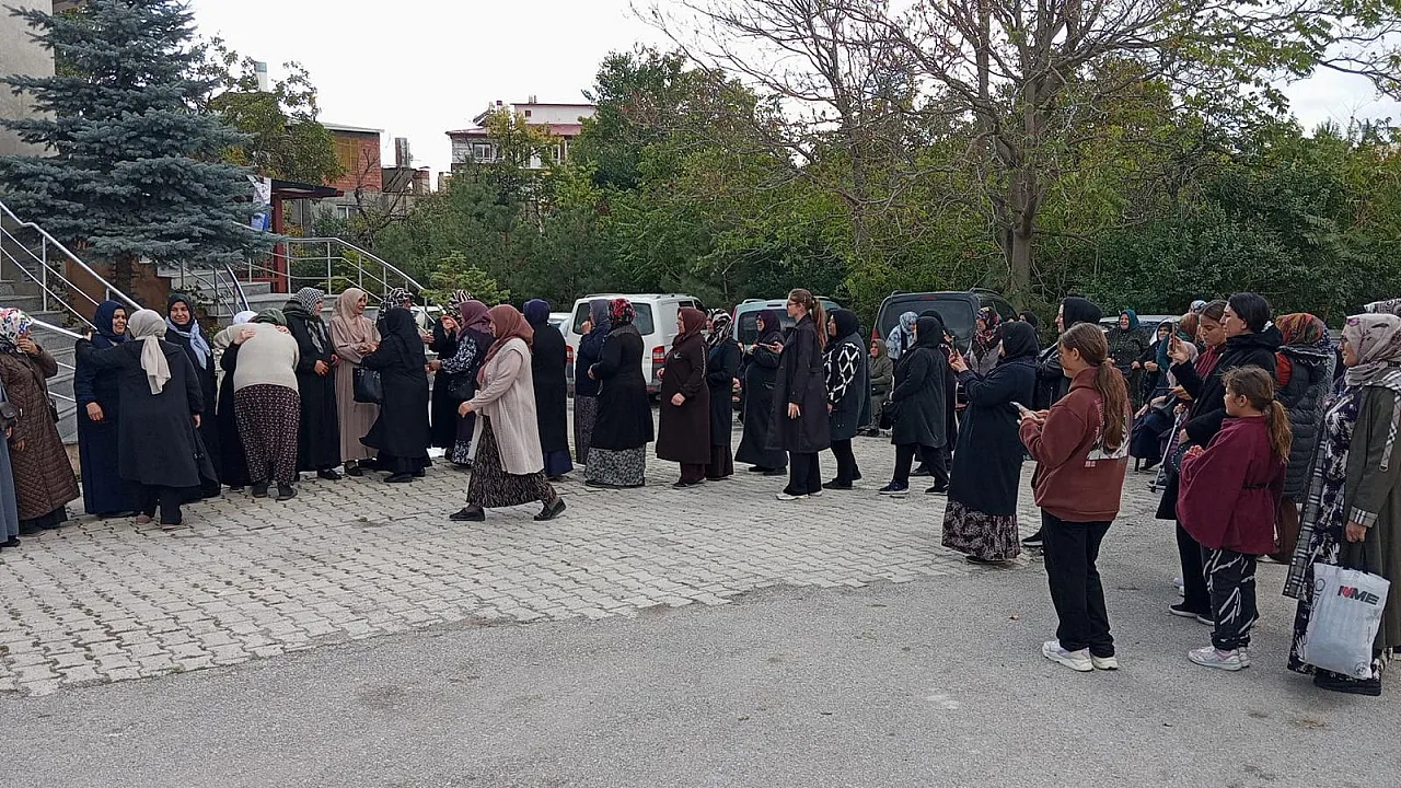 Afyon'dan Kutsal Topraklara Yolculuk Başladı