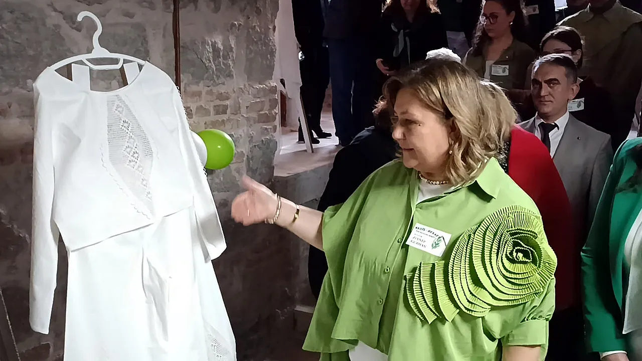 Atıkları Kullandılar, Sanat Eserleri Ortaya Çıkardılar