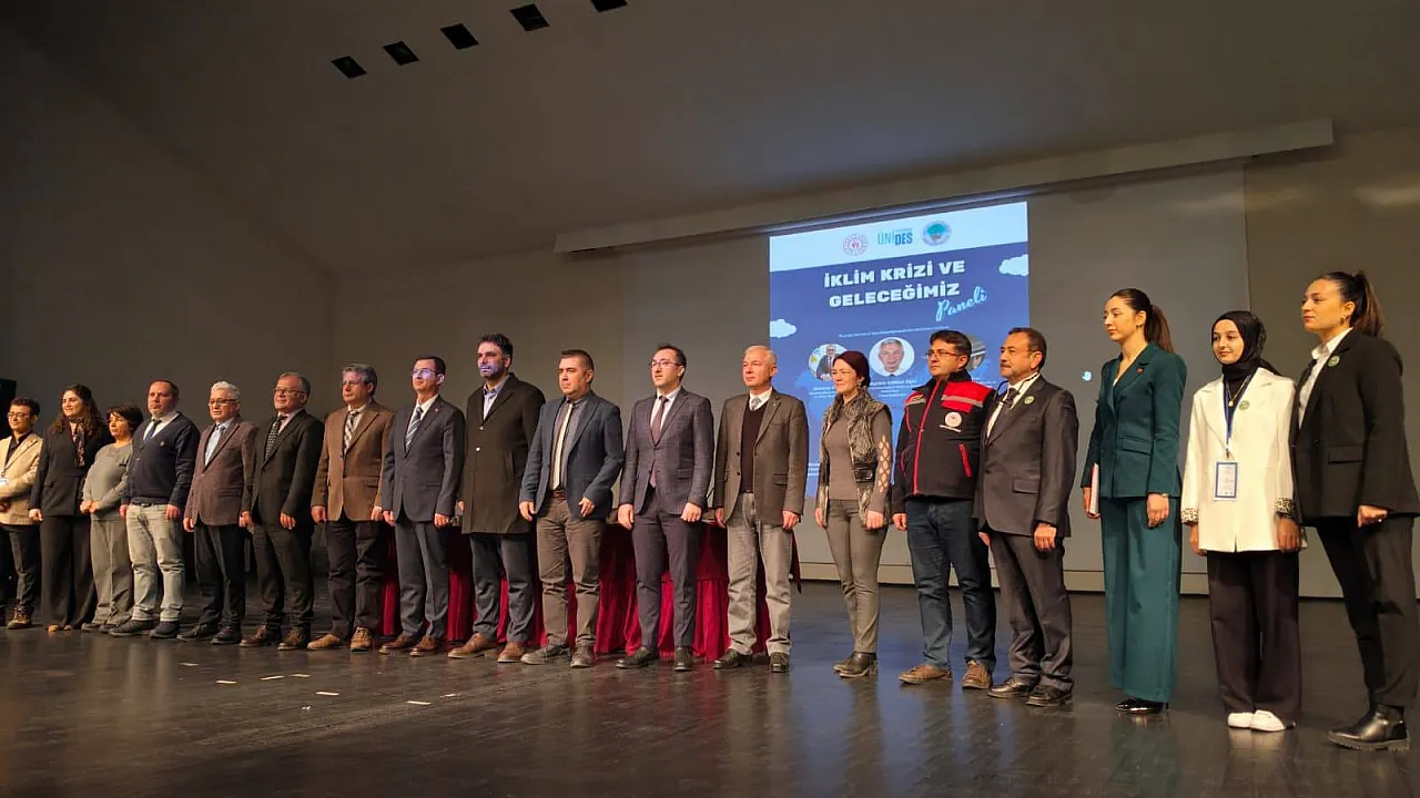 AKÜ'de İklim Değişikliği Ve Çözüm Önerileri Konuşuldu