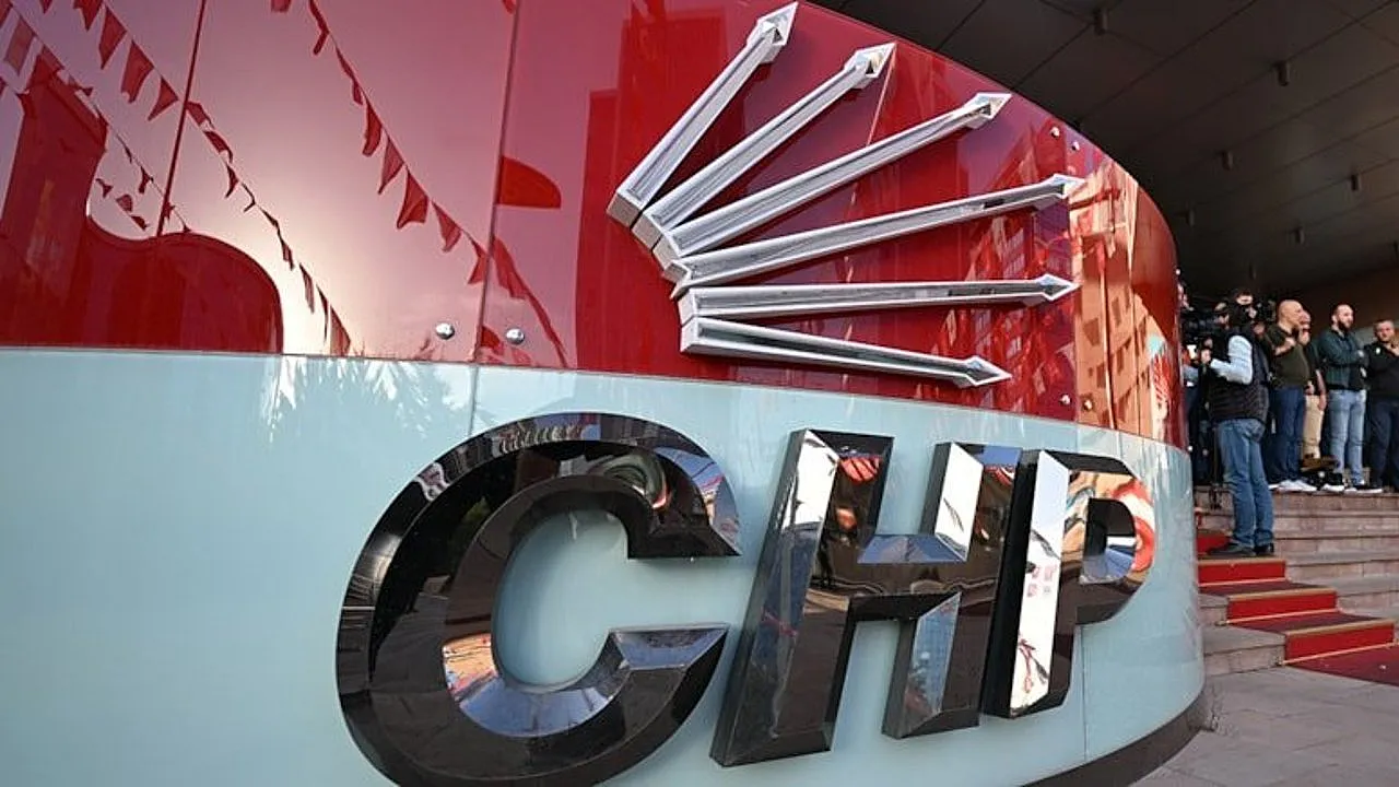 CHP'de Yanlış Hesap Disiplin Kurulu'ndan Döndü