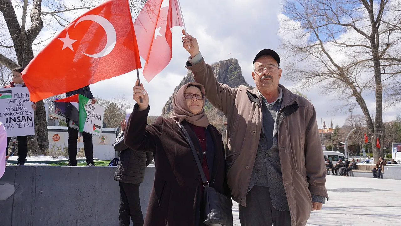 Kadınanalar Kültür Derneği: Kalbimiz Filistin'le Atıyor
