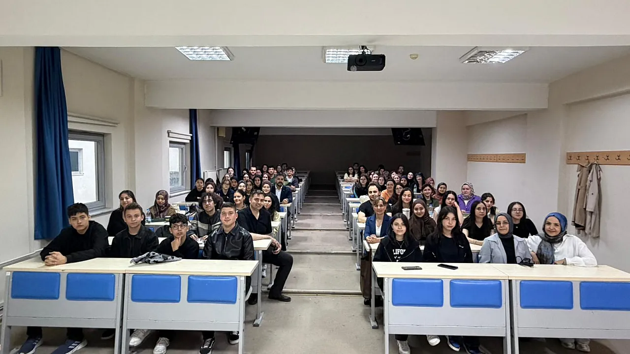 AFSÜ Başhekimi Balcı'dan Gençlere İlham Veren Buluşma
