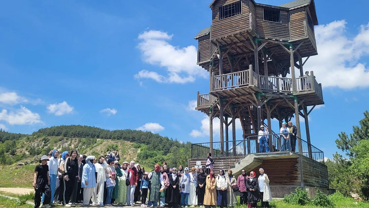 'Gençler Manevi Ve Sosyal Olarak Da Güçlü Olmalı'