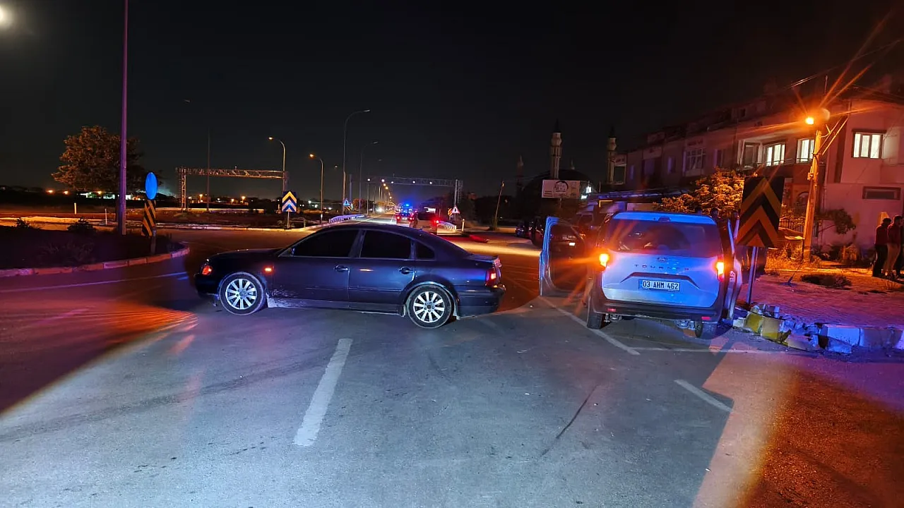 İki Otomobilin Çarpıştığı Kazada 4 Kişi Yaralandı