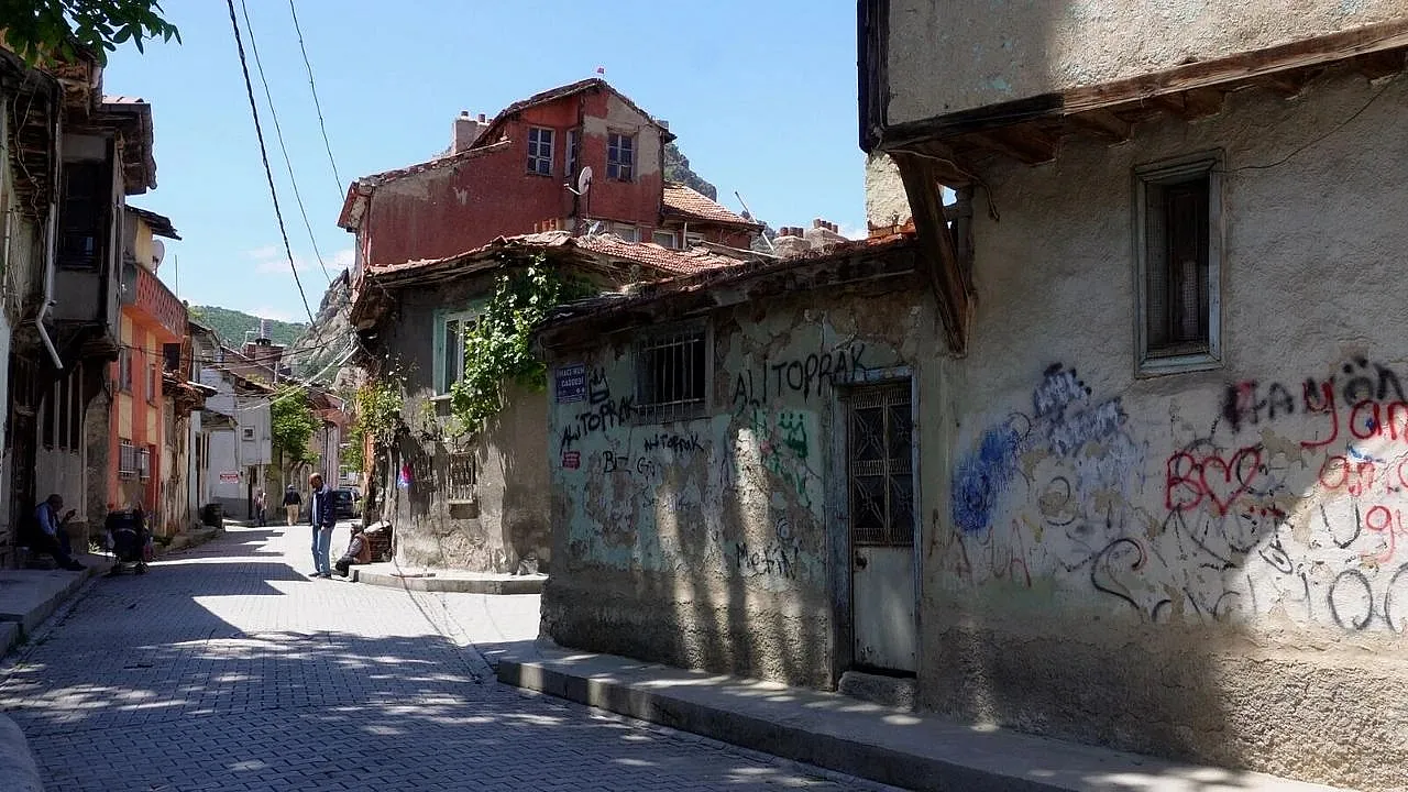 İYİ Parti İl Başkanı Mısırlıoğlu'ndan Köksal'a: Afyon'un Sorunlarını 3 Yılda Nasıl Çözeceksin?