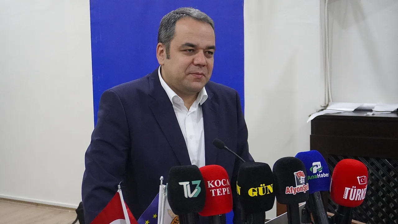 Afyon'da Gazetecilere Yapay Zeka Eğitimi Verildi