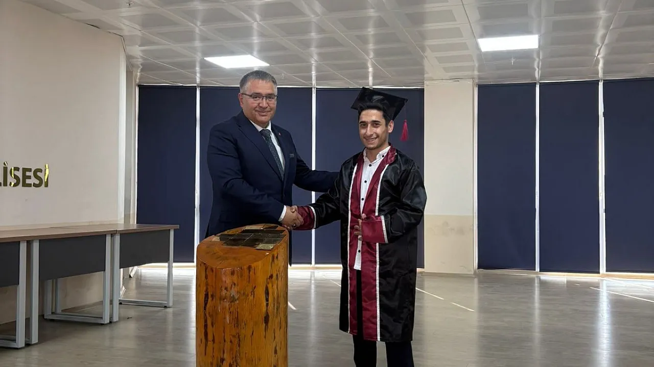 Afyonkarahisar Anadolu İHL 60. Yılında 55. Dönem Mezunlarını Verdi