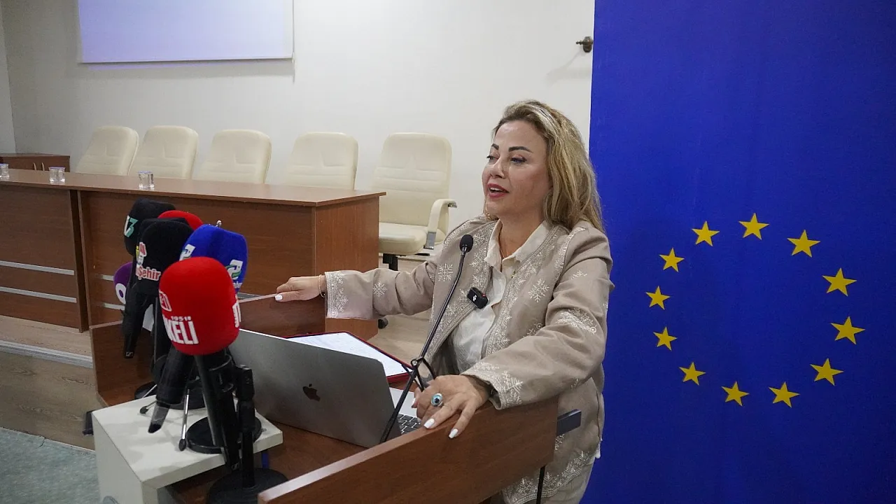 Afyon'da Gazetecilere Yapay Zeka Eğitimi Verildi