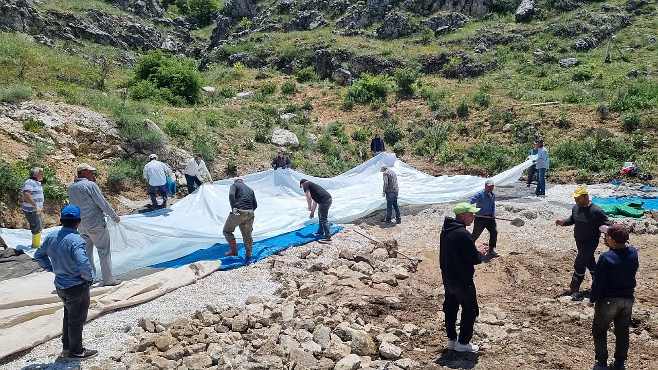 Köyün İçme Suyu Hattı İmece Usulüyle Yenilendi