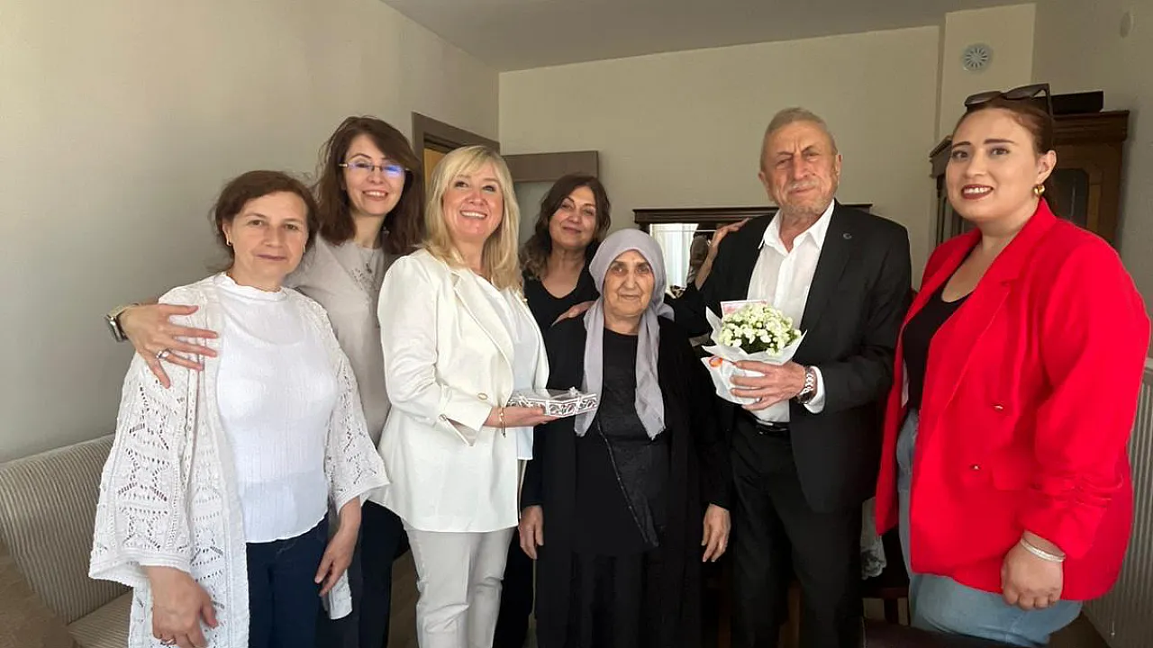 MHP KAÇEP Heyeti, Babalar Günü'nde Şehit Babasını Ziyaret Etti
