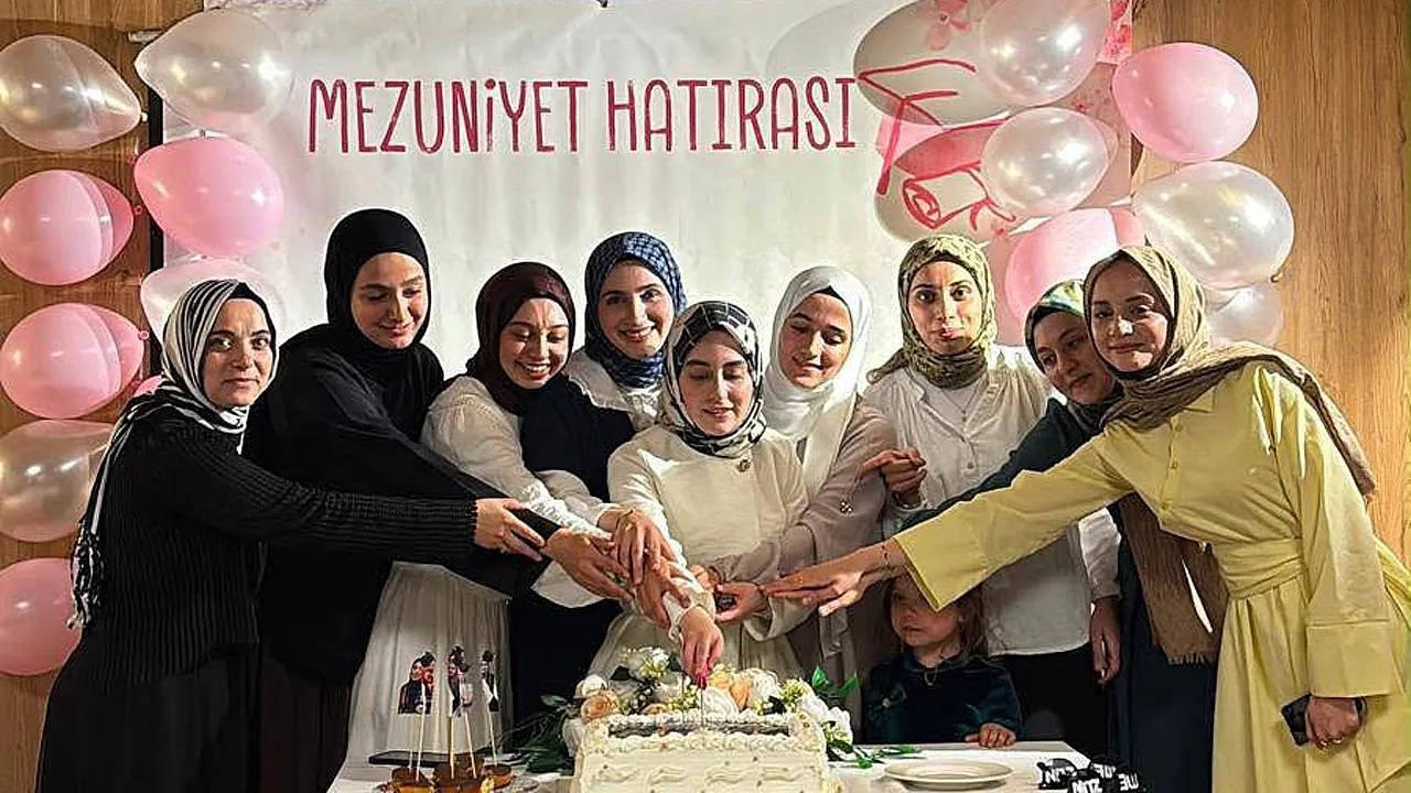 Sağlık Alanında Öğrenim Gören Öğrencilere Özel Mezuniyet Programı