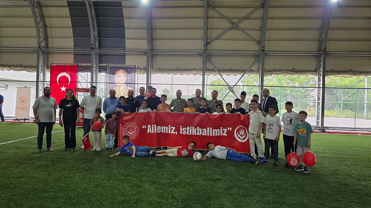 Şehit Aileleri Ve Gaziler Garnizon Komutanlığında Ağırlandı