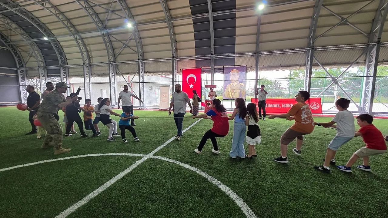Şehit Aileleri Ve Gaziler Garnizon Komutanlığında Ağırlandı