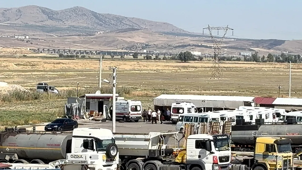Afyon'da Dolmuş Durağı'na Silahlı Saldırı