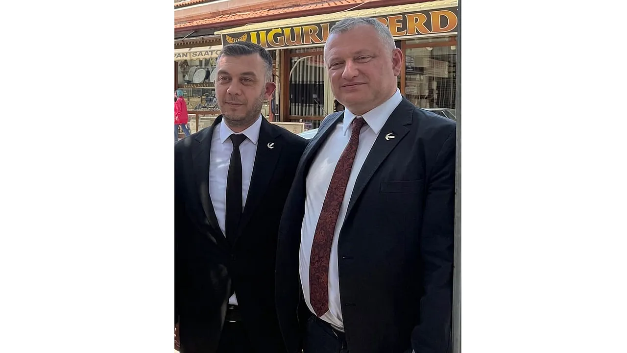 'Makam Sahiplerinin Dünyevi Hırslara Yenik Düştüğünü Görüyoruz'