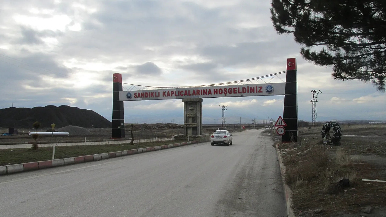Şifalı Toprakların Mirası: Sandıklı Çamur Banyoları ve Termal Turizm