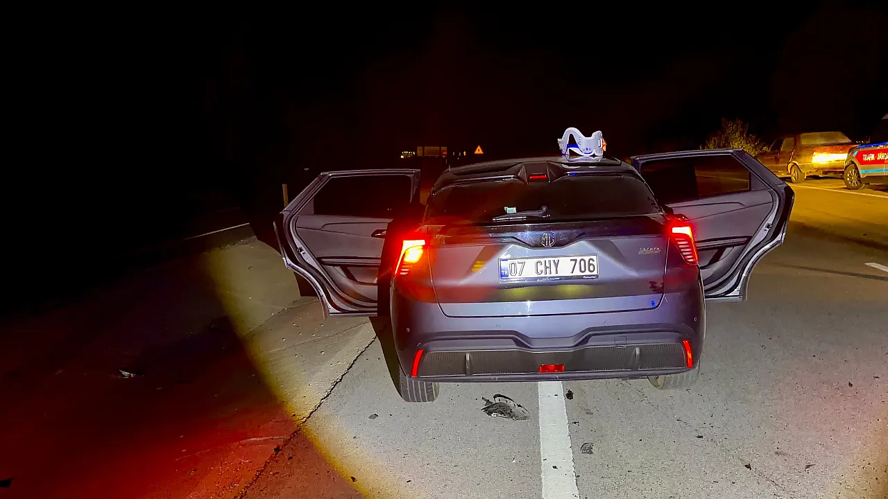 Afyonkarahisar'da Feci Kaza: 4'ü Çocuk 8 Kişi Yaralandı