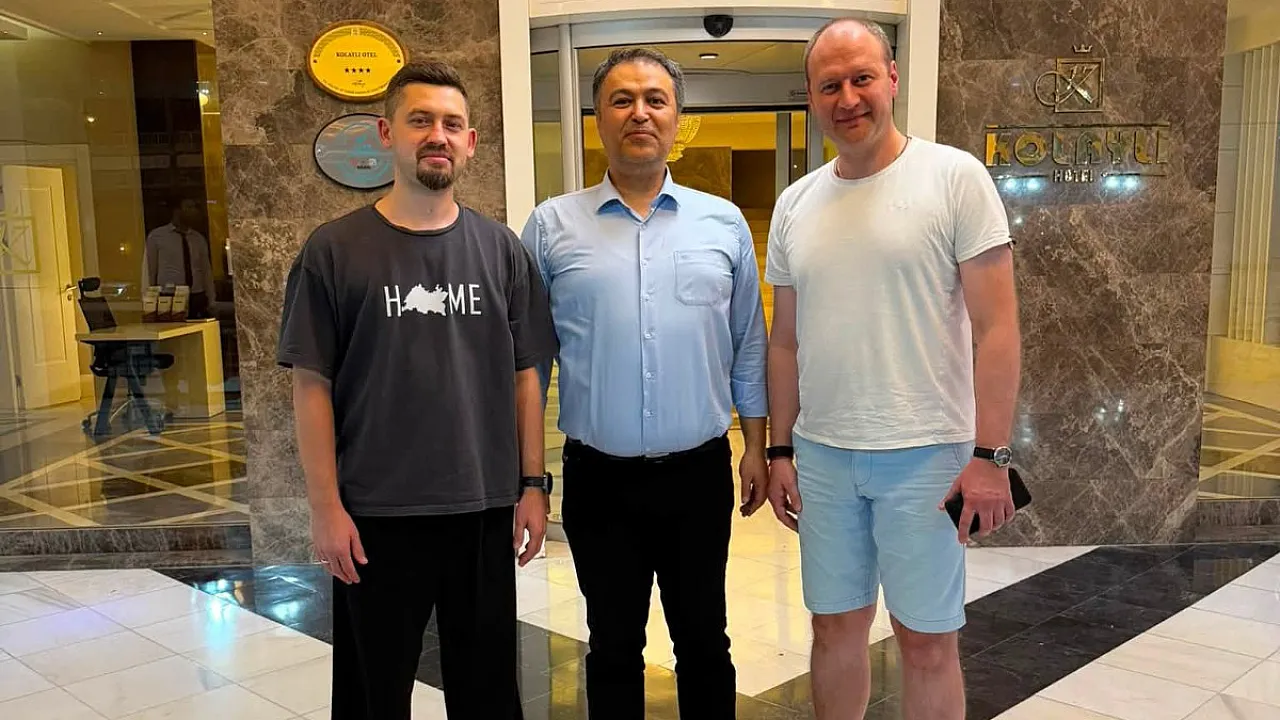 Müdür Parlak, Afyon Tarımı İçin Ruslarla Görüştü