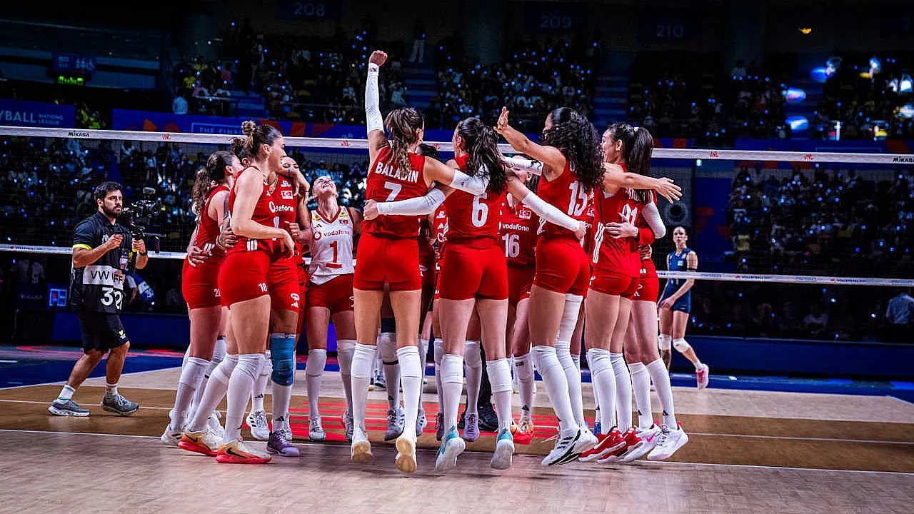 Voleybol Heyecanında Geri Sayım: Filenin Sultanları CEV Avrupa Şampiyonası'na Gün Sayıyor